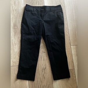Cropped straight black pants